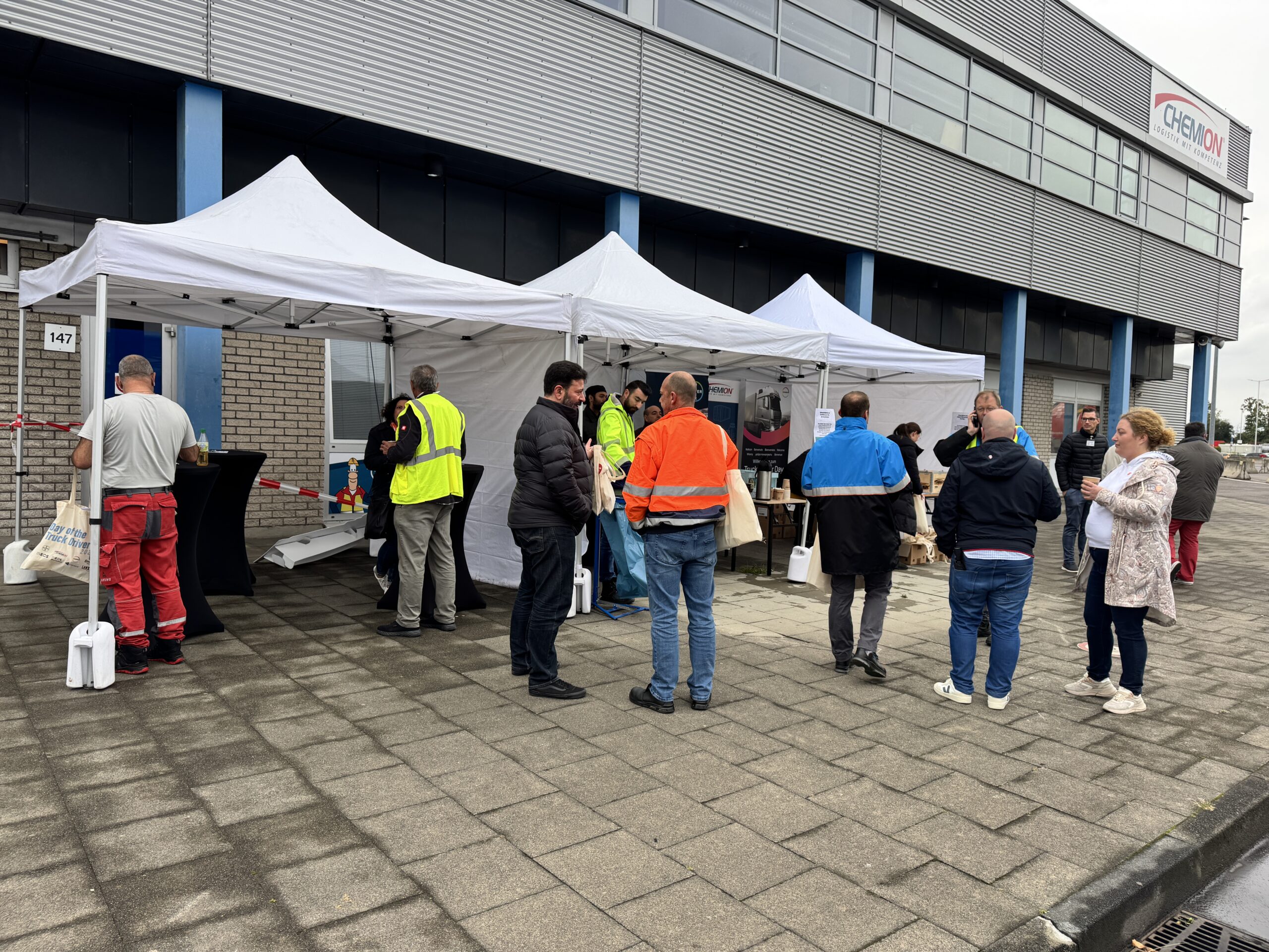 290 pixel image width